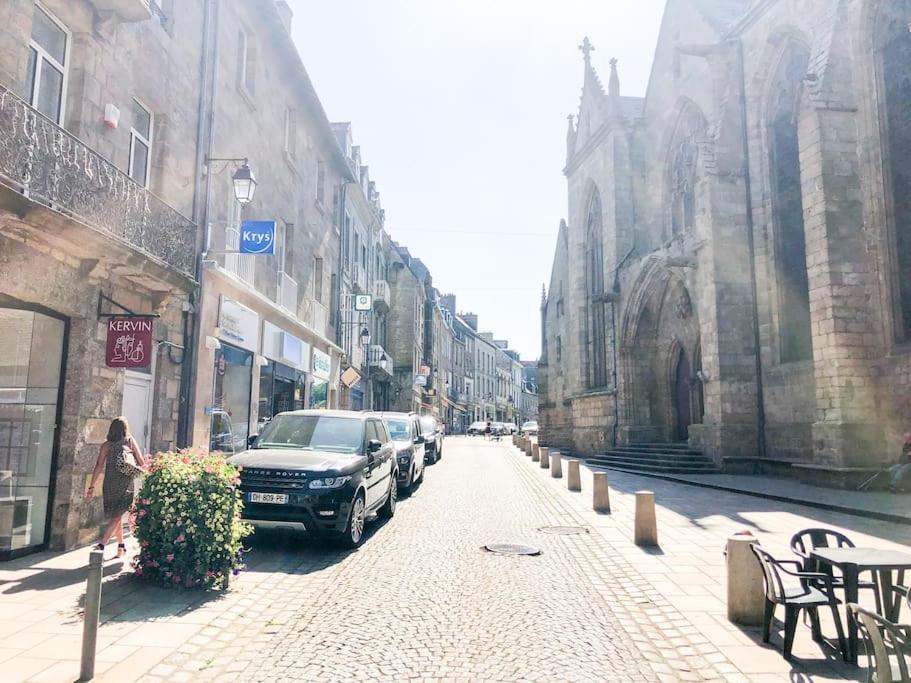 Nouveau ** Le Raffine Au Coeur De Guingamp ** Parking エクステリア 写真